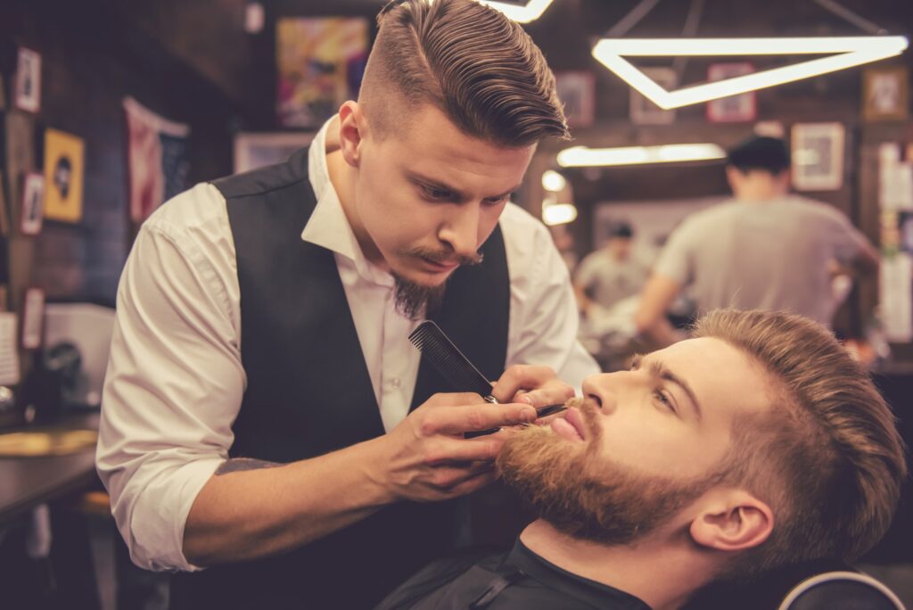 Baard bijwerken met het mes